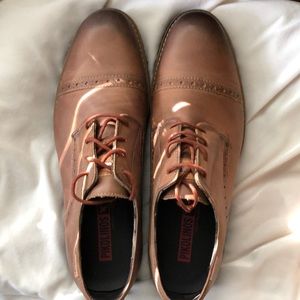 Men’s shoes
